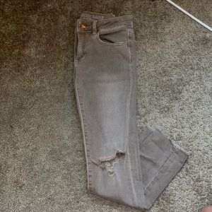 American eagle super super strectch distressed denim. Skinny jeans